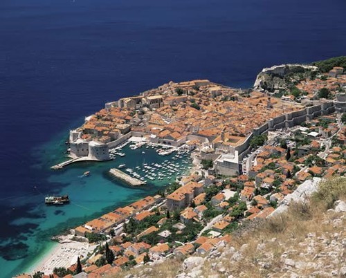 When tired of remoteness, harbours and towns are delightful to visit © SW